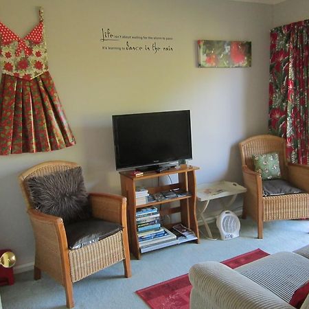 Be My Guest Bed & Breakfast New Plymouth Exterior photo