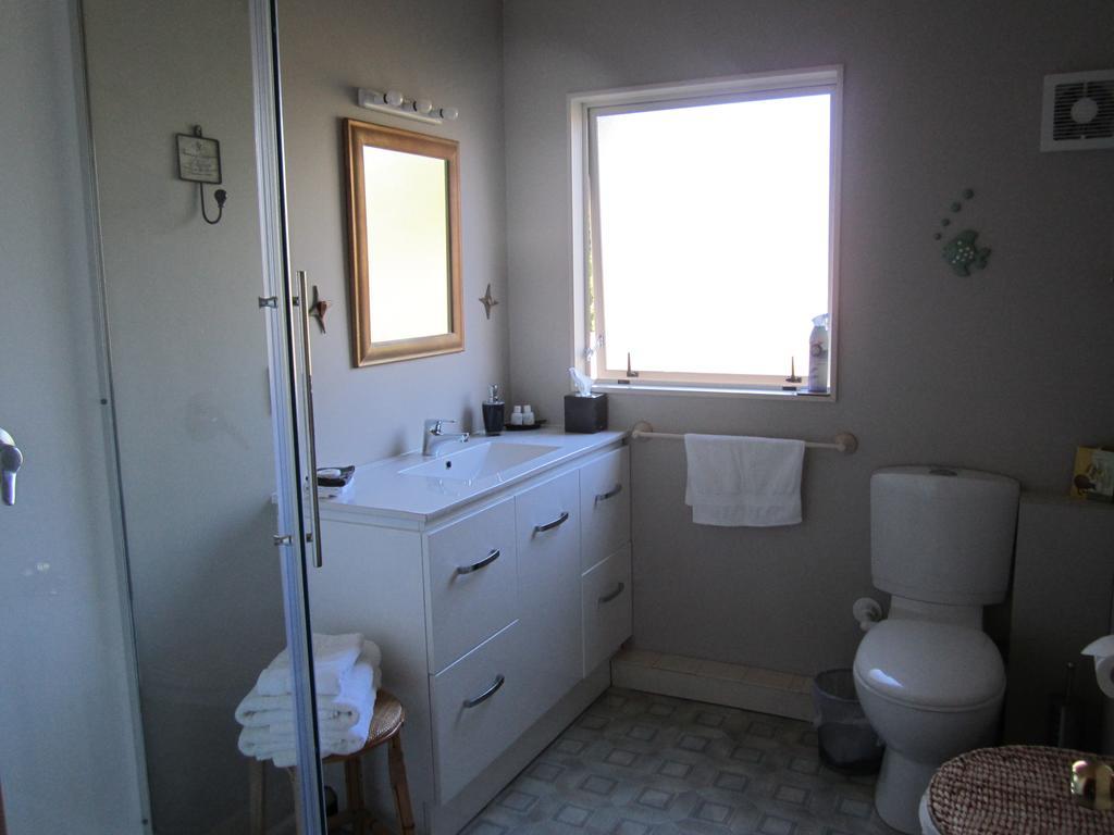 Be My Guest Bed & Breakfast New Plymouth Room photo